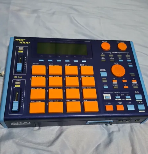 Akai mpc 1000 SD 6gb