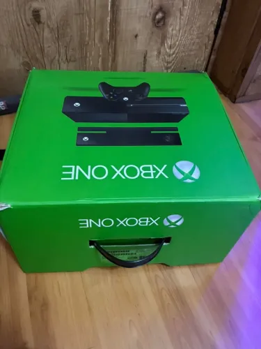 Vendo XBOX ONE semi-novo