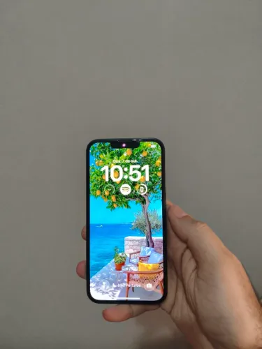 iPhone 13 256Gb Tela com linha verde fina