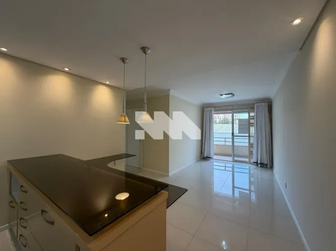 Apartamento para alugar no Hugo Lange com 3 quartos!