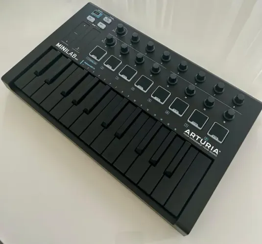 Teclado MIDI Arturia MiniLab MKII - Excelente Estado | Caixa Original