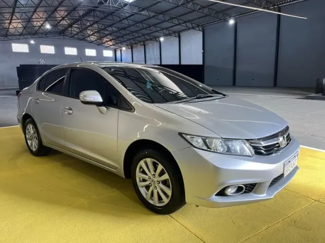 Honda Civic Sedan LXR 2.0 Flexone 16V Aut. 4P 2014