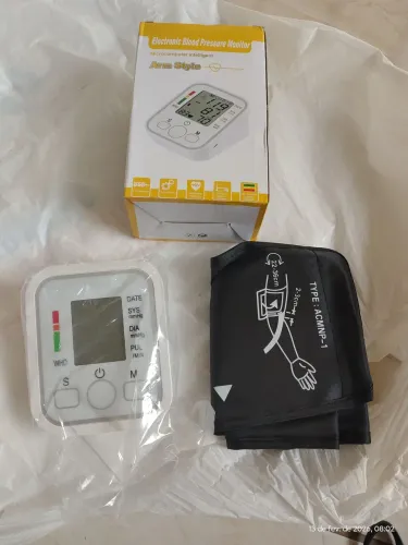 Medidor de pressão stayle a pilha/recarregável na tomada 110. Volts