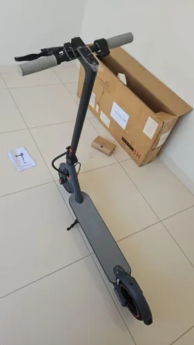Patinete elétrico (pouco usado)