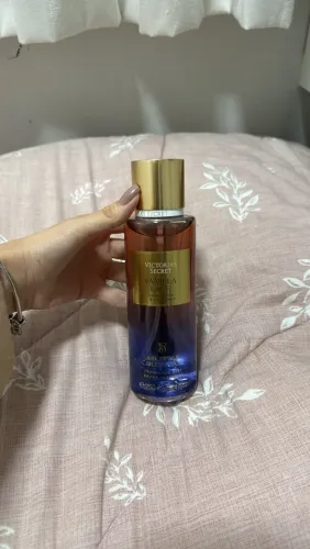2 BODY SPLASH VICTORIA SECRETS