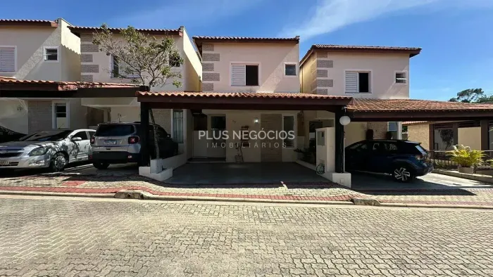 Casa em Condomínio no Jardim São Carlos | 3 Dormitórios, Suíte, 2 Vagas e Lazer, Próximo a