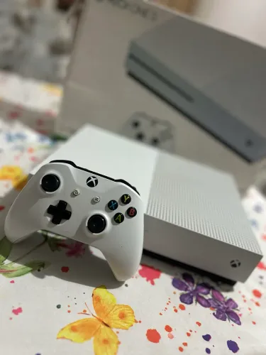 VENDO XBOX ONE S