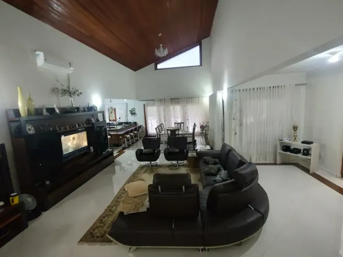 ESPETACULAR CASA - Condomínio Patrimônio do Carmo 4 dorms - 2 suites 4 vagas cobertas BUNJ