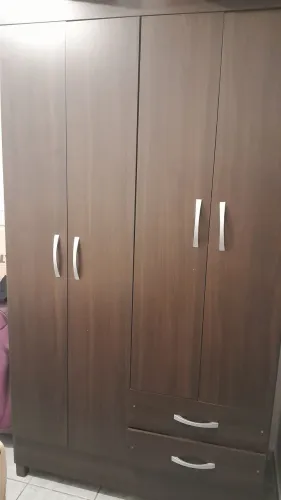 Guarda-roupa 4 portas usado