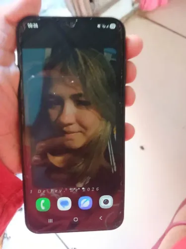 Vendo este celular a15 