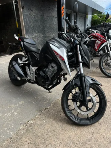 HONDA CB 300F TWISTER CBS