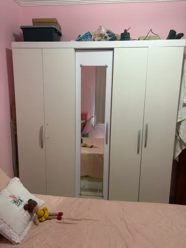 KIT GUARDA-ROUPA E CAMA SOLTEIRO