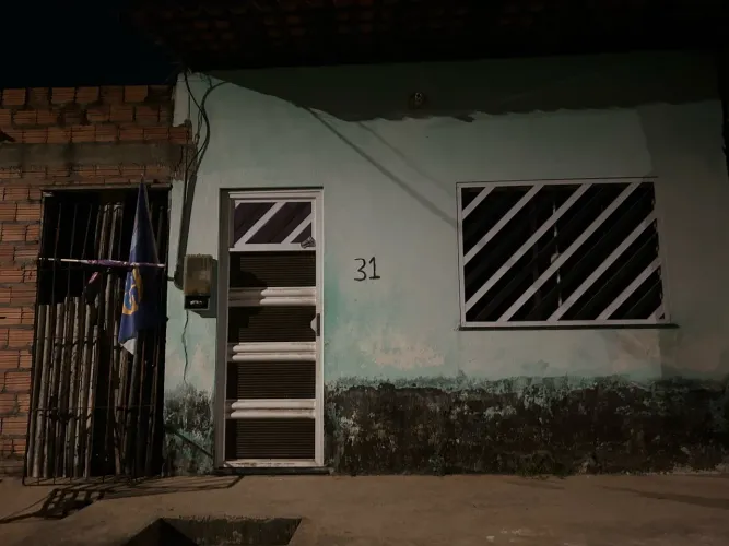 Vendo uma casa