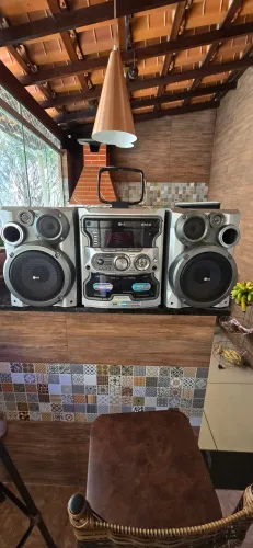 Vendo som lg , com defeito na saída de som.