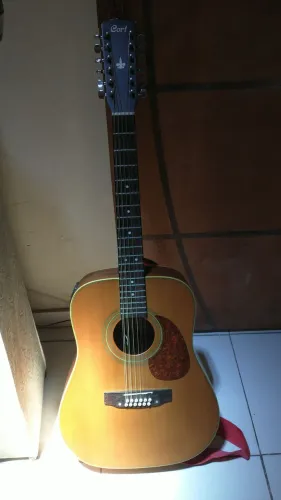 Violão de 12 cordas CURT