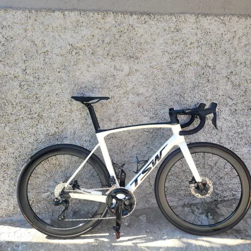 Bicicleta TSW TR1 SPRINT 12V DI2  shimano 105