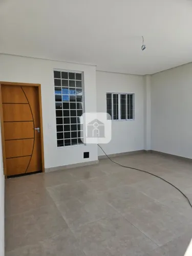 Casa para locação no bairro Jardim Ipanema