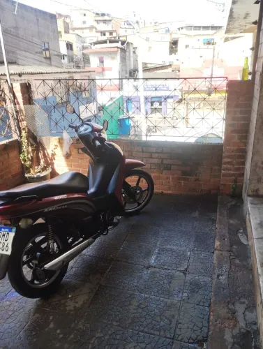 Vendo moto Bull super conservada, licenciada, em dias Dut em branco. Em meu nome 