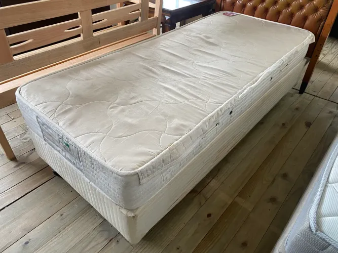 Cama box de solteiro