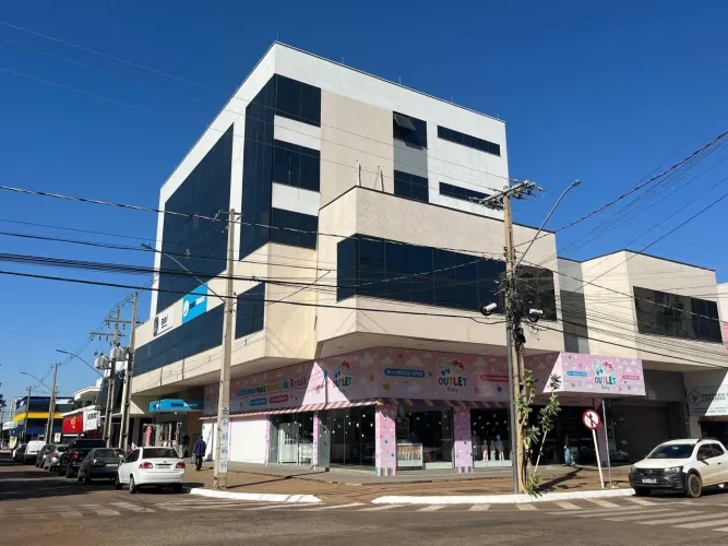 Sala Comercial com 375 metros na avenida Jk, Quadra 104 Norte - Centro - Palmas TO