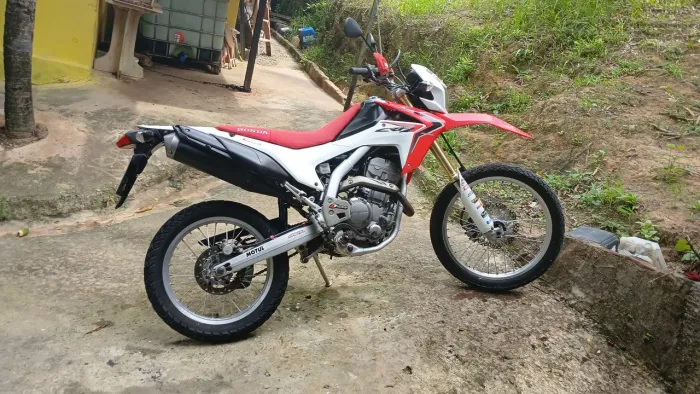 Vendo ou troco CRF 250L