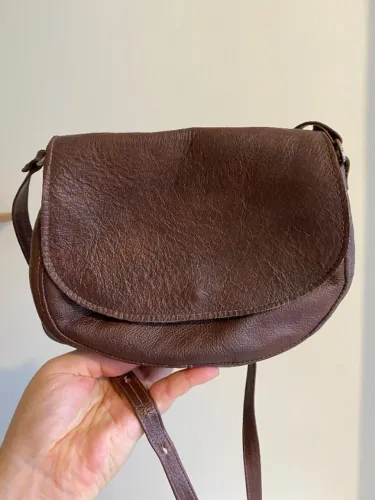 Bolsinha de ombro, couro legítimo