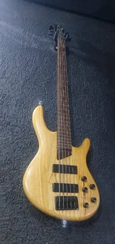 Lindo Baixo Cort B5 em excelente estado