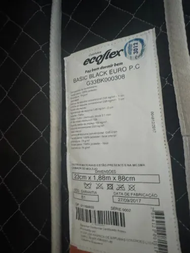 VENDO cama de solteiro com box e colchão ecoflex em perfeito estado.