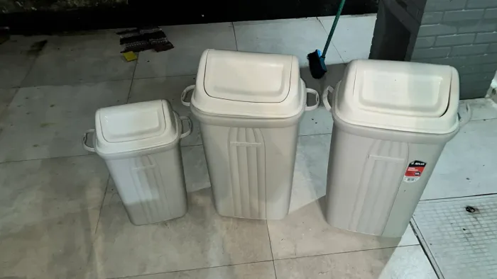 Lixeira 60 litros