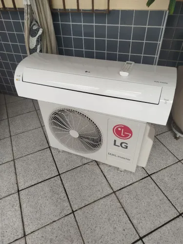 Ar-Condicionado LG 18mil 220v