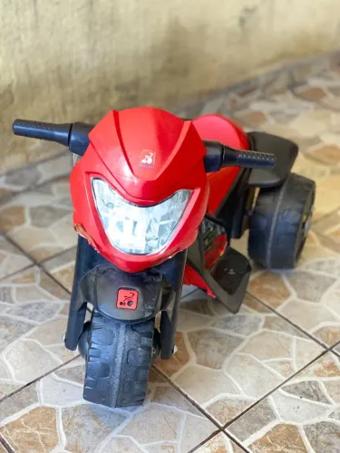 Moto infantil elétrica