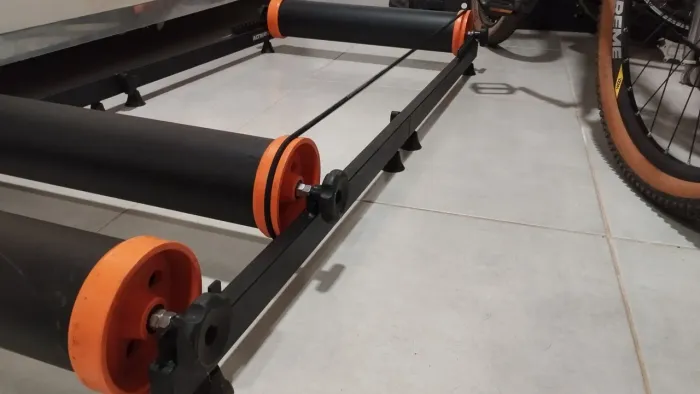 Rolo de treino e equilíbrio novo novo posso levar até asa sul divido 