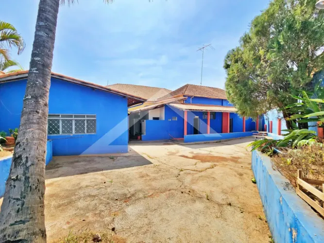 Imóvel comercial para venda e locação, próximo a Rodoviária Terminal - São Simão/SP.