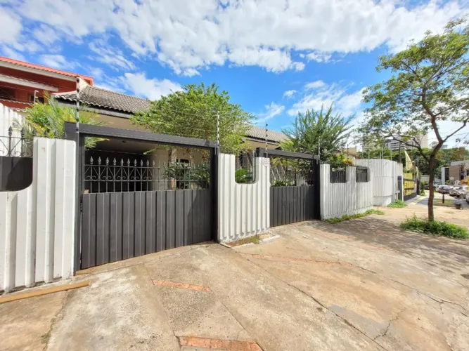 Casa para alugar em Maringá, Zona 04, com 4 quartos, com 362.72 m²