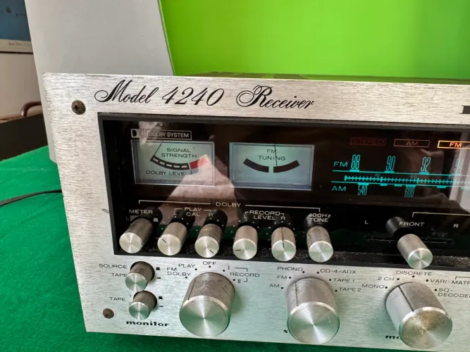 RECEIVER MARANTZ MODEL 4240 Stereo 2 + Quadradial 4