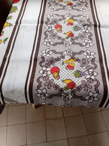 Toalha grande de mesa grande estampada para ocasiões especiais