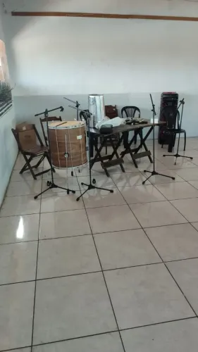VENDO INSTRUMENTOS MUSICAIS PARA SAMBA 