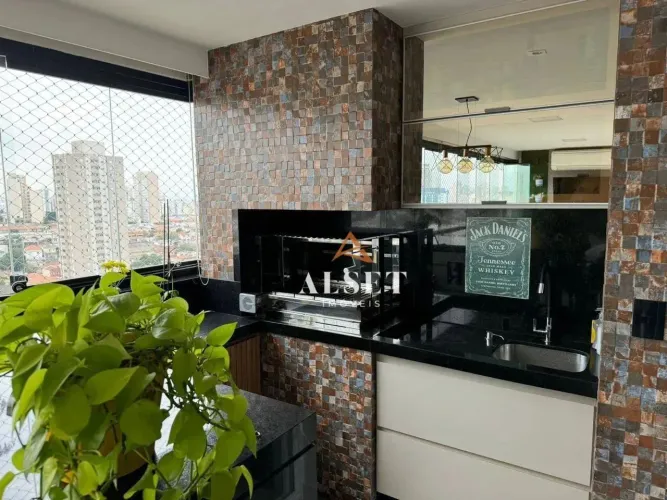 Apartamento com 3 dormitórios e varanda gourmet na Mooca