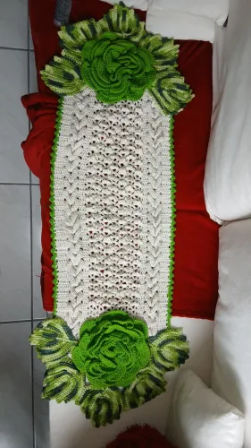 Pano de mesa - artesanato 