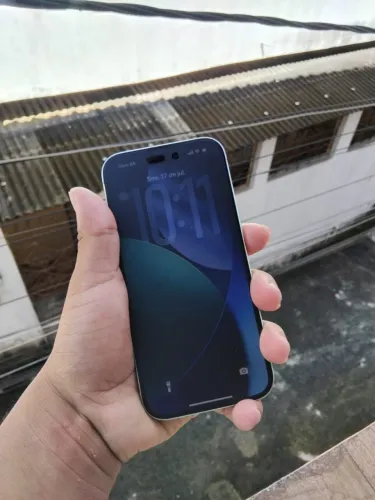 iPhone 15 com garantia e caixa