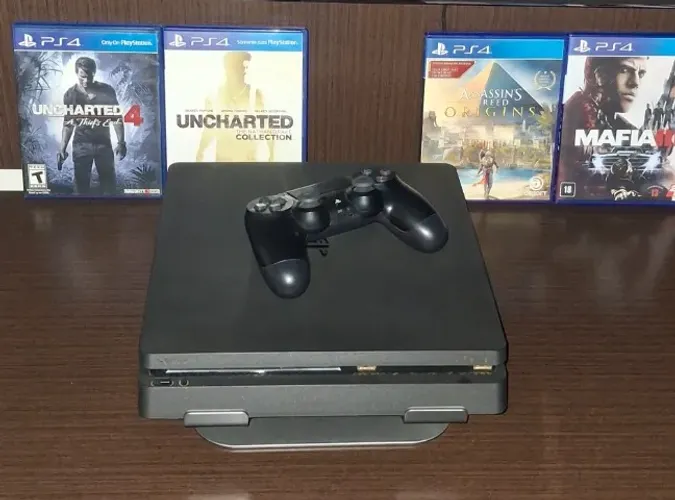 Playstation 4 Slim - 1TB
