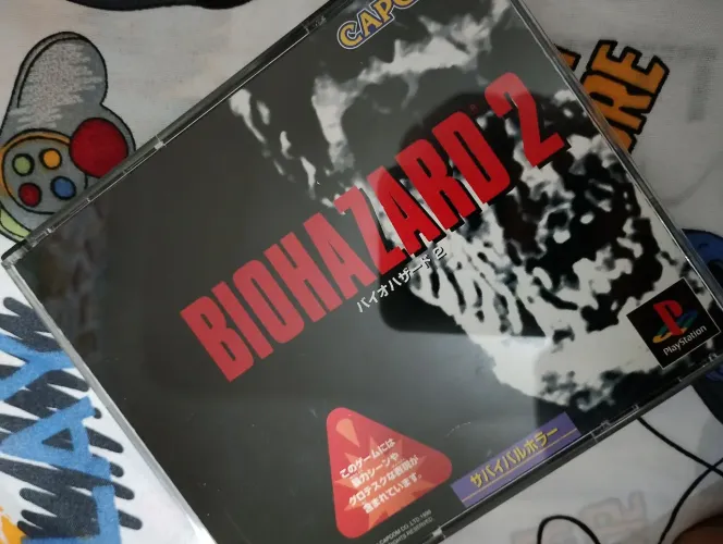 Biohazard 2 PS1 original JP completo com manual item de colecionador faço Olx pay