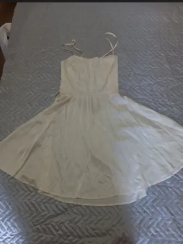 Vestido de Cetim na cor Creme P / Shein