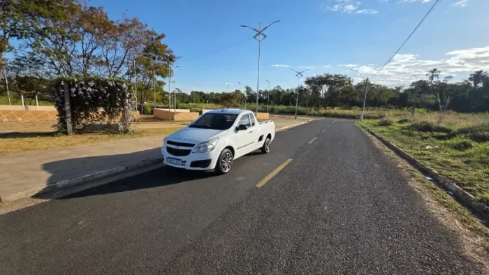 Chevrolet Montana LS 1.4 Econoflex 8V 2P 2012