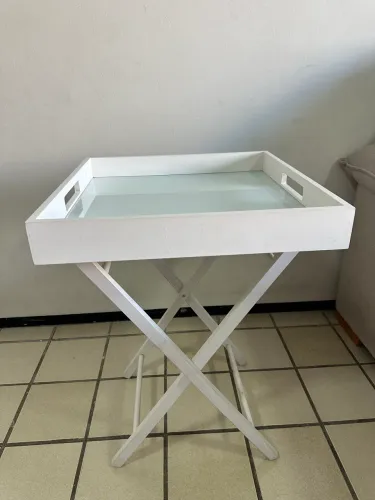 Mesa de apoio - tampo de vidro