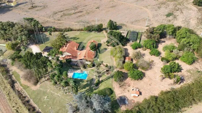Fazenda à venda em Amparo  128 alqueires com nascente, cachoeira e lago