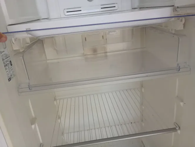 Geladeira com Gelo Seco.