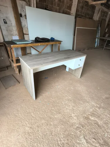 Mesa escritório em MDF 100 %
