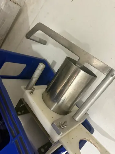 Vendo um amassador de hambúrguer