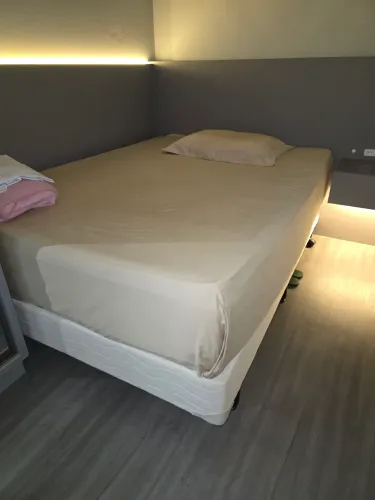 Cama box casal com colchão magnético